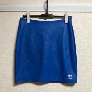 6335 adidas ミニスカート XOTサイズ フェイクレザー