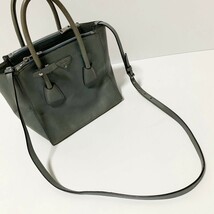 1円 プラダ ◆美品◆ PRADA 2way トートバッグ ショルダーバッグ ハンドバッグ カーフレザー GLACE CALF 三角ロゴ ガレリア グレー A4_画像6