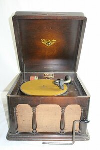 【16yP02221F】★Victor★ビクター★Victrola★ビクトローラ★VV1-80★卓上型蓄音機★レコード★レトロ★アンティーク★音響機器★現状品