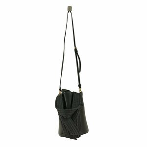 CHARLES & KEITH(チャールズキース) Knotted Handle Bucket Bag 中古 古着 0308