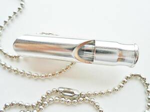  pendant whistle + long chain 