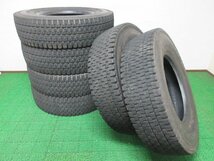 ZR854【送料無料】225/80R17.5 123/122 超溝高 8.5分山 スタッドレス DECTES SP001 21年 6本 激安 中型 4トン トラック キャンター エルフ_画像1