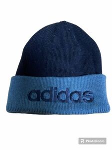 adidas（アディダス）ニット帽　ネイビー