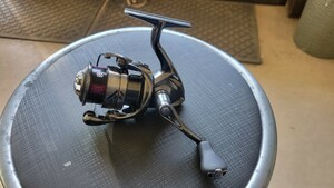 SHIMANO 21 コンプレックス XR C2000 F4　未使用品