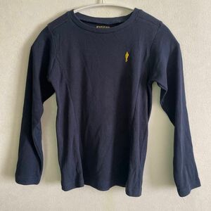 子供服　ロンT 長袖Tシャツ　putiton プットイットオン　紺色ネイビー　ワンポイント　130〜140くらい