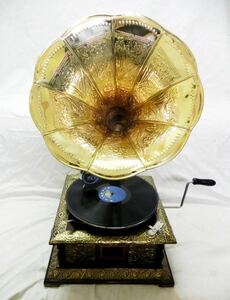  antique style large gramophone Gold brass style record player 78rpmro here style Taisho romance . pavilion .* Classic glamo phone gold height 68cm