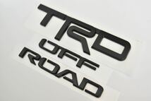 TRD OFF ROAD TRDエンブレム マットブラック 両面テープ付き トヨタ RAV4 ハイエース ハイラックス FJクルーザー プラド150系 ランクル300_画像4