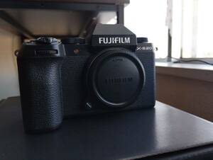 FUJIFILM ミラーレスデジタルカメラ X-S20 ボディ