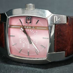 DIESEL ディーゼル DZ-5100 アナログ クォーツ ヴィンテージ 腕時計 チェリーブロッサムカラー ピンク文字盤 レザーベルト かっこいいの画像5
