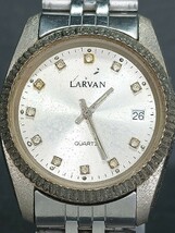 LARVAN ラーバン QUARTZ クォーツ 6013 アナログ ヴィンテージ 腕時計 シルバー文字盤 デイトカレンダー メタルベルト ステンレススチール_画像1