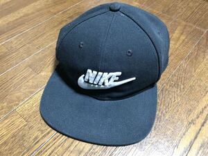 【NIKE PRO DRI-FIT ナイキプロドライフィット】濃紺カラー帽子CAP/フリーサイズ/男女OK/ユニセックス仕様　56ｃｍ