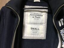 Abercrombie & Fitch　アバクロ　ブルゾン　ジャンパー　紺色　フルジップ　Sサイズ　ダメージ加工_画像3