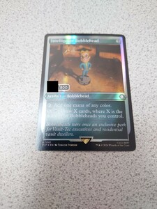 MTG PIP インテリジェンスのボブルヘッド 英語ダブルレインボウfoil 一枚 Fallout フォールアウト シリアルナンバー 即決