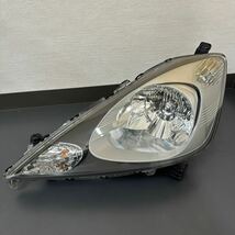 送料込み　超美品　フィット　ヘッドライト　GE8 GE6 HID 左右セット　_画像2