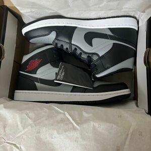 NIKE AIR JORDAN 1 MID SHADOW エアジョーダン 1 ミッド　シャドウ　シャドー