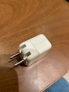 Apple純正　iPhone USBコンセント　10W USB Power Adapter 取り外し可能