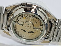 未使用 SEIKO セイコー5 AUTOMATIC 7S26 自動巻き オートマ デイデイト 緑色 グリーン文字盤 メンズ 腕時計 動作品_画像4