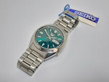 未使用 SEIKO セイコー5 AUTOMATIC 7S26 自動巻き オートマ デイデイト 緑色 グリーン文字盤 メンズ 腕時計 動作品_画像5