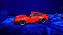 1/18 Autoart オートアート Porsche 911 TURBO 3.3 GUARDS RED 77982 ポルシェ 930 ターボ ガーズレッド 難有_画像2