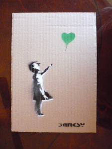 Art hand Auction 送料無料★バンクシー Banksy★真作保証★サインあり ★ダンボールにステンシルアート★シリアルナンバー7/25★Dismalandディズマランド a, 美術品, 絵画, アクリル, ガッシュ