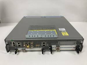 Cisco ASR 1002-X V03ネットワーク、Version 03.13.00.S、Cisco SPA-1X10GE-L-V2付き、初期化済み、動作確認済み