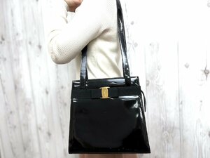 極美品 Ferragamo フェラガモ ヴァラリボン ショルダーバッグ バッグ パテントレザー×キャンバス 黒 69902