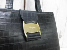 美品 Ferragamo フェラガモ ハンドバッグ トートバッグ バッグ クロコダイル型押しレザー 黒 69201_画像9