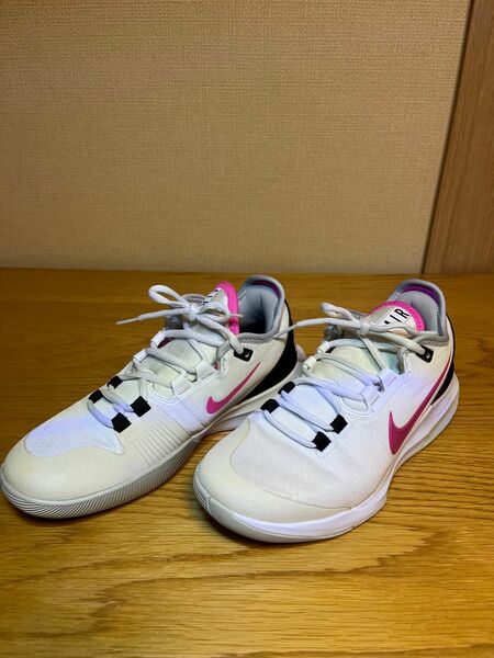 ナイキ　エアマックスワイルドカード　オールコート用テニスシューズ AIR NIKE