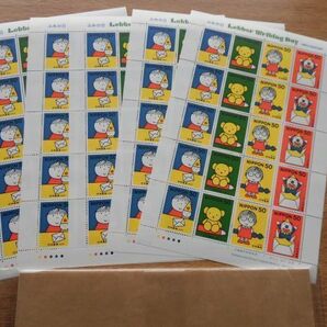 1999年発行 ディック・ブルーナ画 くまちゃんとえんぴつ、他 50円×20枚のシートを５シートのセット 額面5,000円 の画像1