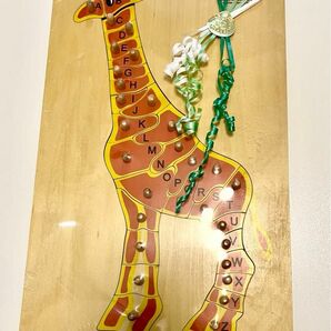 グランパパ　DORON LAYELED のアルファベットパズル　キリン　出産祝い　木のおもちゃ