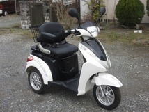 モービルジャパン 電動三輪ミニカー バイク 「佐吉？」CILLOO1 新車? 967km MOBILE JAPAN物（ジャイロ セニアカー e-APPLE LALA トライク_画像2