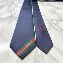 極美品 現行タグ 人気 GUCCI ネクタイ シルク100% GG柄 ダブルG ホースビット シェリーライン ナロータイ ブランドロゴ 刺繍 ネイビー_画像8