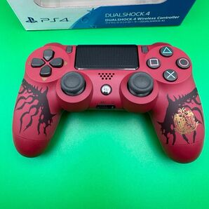 DUALSHOCK 4 ワイヤレスコントローラー リオレウスエディション PS4 Pro付属品