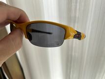 阪神　タイガース　オークリー OAKLEY サングラス FLAK ケース付 未使用_画像4