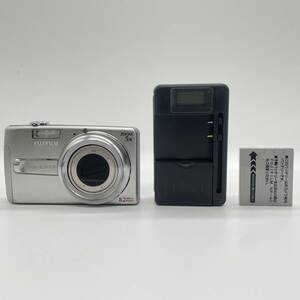 【動作確認済】FUJI FILM FinePix J50 　コンデジ　デジカメ　デジタルカメラ　シャッター&フラッシュ動作OK