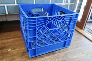 新品 MILK CRATE ミルククレート　BLUE ボックス 箱 収納 アメリカ製 自転車 カゴ E.T. 映画 ガーデニング キャンプ インテリア