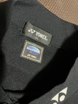 超美品YONEX黒、白、ロゴ白（刺繍）半袖ストレッチトップス　サイズLL_画像5