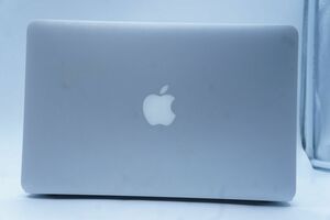 ★☆全額返金保証！最速発送！【MacBook Air 2012 11インチ i5 /4GB /128GB シルバー 動作確認済】★☆（202402-16596-PCkaitori）