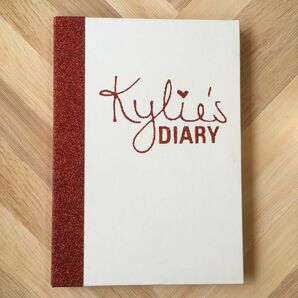 KYLIE THE DIARY PALETTE