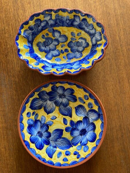 ポルトガル製手描き花柄陶器絵皿 中皿2枚　スペイン　ヨーロッパ