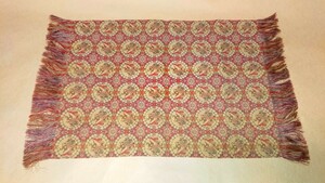 古物 織物 敷物 飾り布 サイズ約29.5×50cm(フレンジ部を含む) 書家の愛蔵品 古玩 壺の敷物