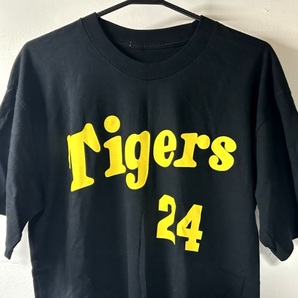 微美品 HANSHIN Tigers 阪神タイガース 桧山進次郎 #24 Tシャツ ブラック/イエローの画像2