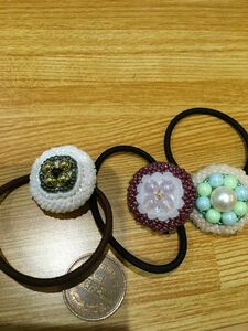 ハンドメイド　ヘアゴム3個セット ビーズ刺繍 発表会やお祝いに くるみボタン