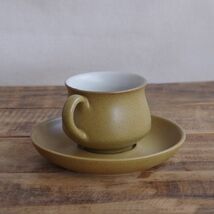 デンビー オード カップ ソーサー レトロ マスタードイエロー ヴィンテージ食器 DENBY Ode #240321-1~4 黄土色 からし色 シンプルモダン_画像2