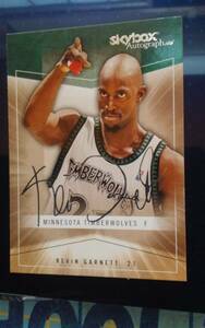 2004-05 skybox AUTOGRAPHICS MINNESOTA TIMBERWOLVES 【KEVIN GARNETT】 銀箔サインカード #55