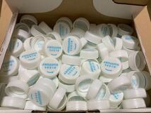 【送料込】SUNTORY サントリー 南アルプスの天然水 ペットボトル キャップ 白系 190個 簡易洗浄_画像1