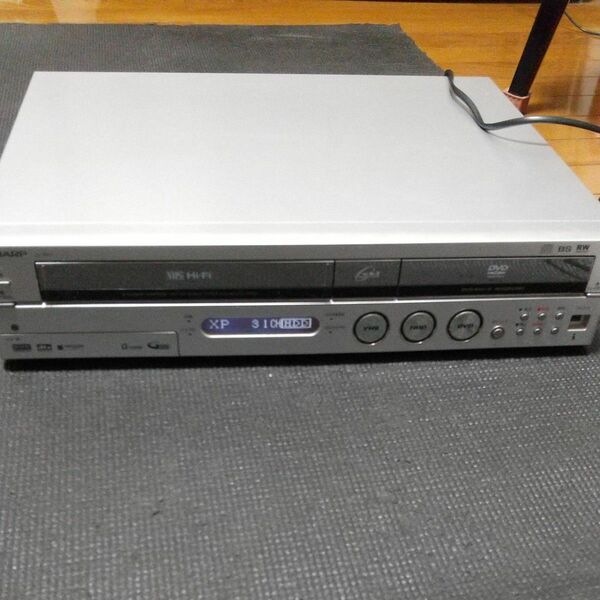 シャープ DV-TR11 HDD DVD VHS一体型レコーダー ジャンク品