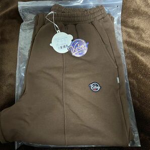 ケボズ　スウェットパンツ　BB SMALL WAPPEN SWEAT PIN TUCK PANTS【BROWN】