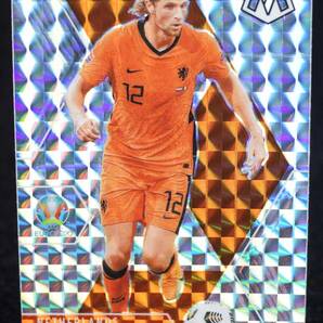 2020-21 Panini Mosaic Prizm Silver Hans Hateboer FIFA サッカー カード Netherlands の画像1