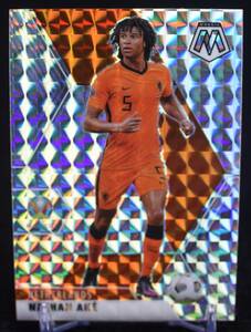 2020-21 Panini Mosaic Prizm Silver Nathan Ake FIFA サッカー カード Netherlands Manchester City